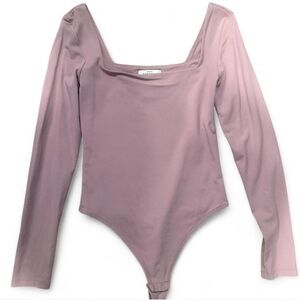 Aritzia babaton square neck bodysuit